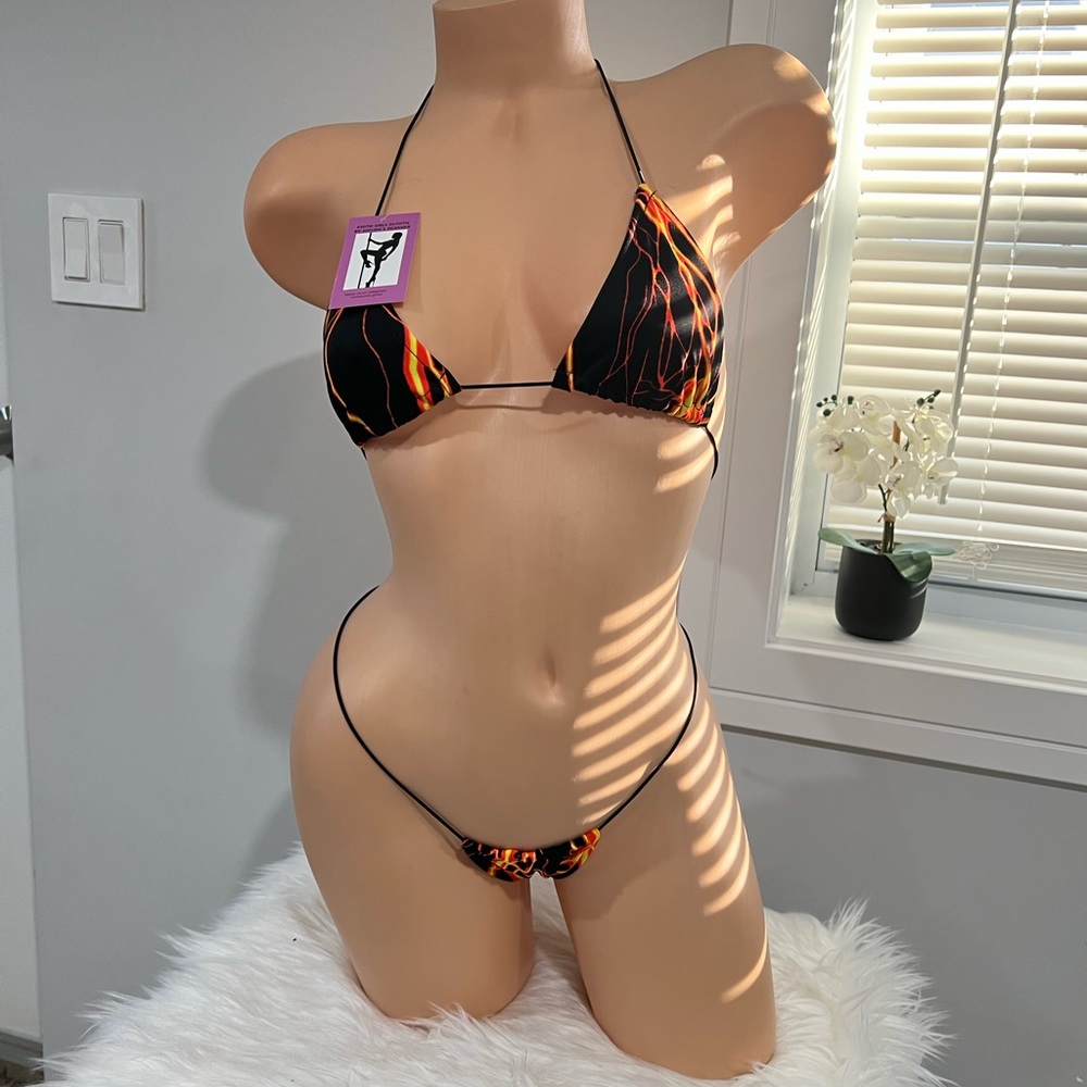 Orange lighting Microkinis